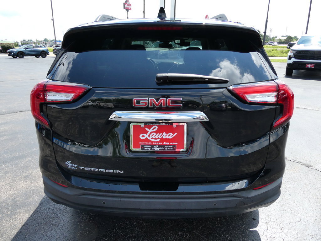 Certified 2024 GMC Terrain SLE w/ Driver Convenience Package FWD image 6
