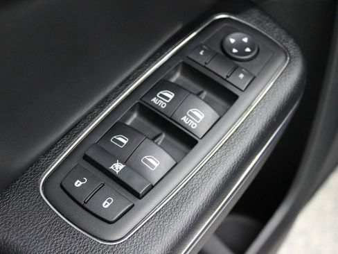 Used 2014 Dodge Charger SXT Plus image 17