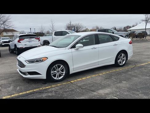 Used 2018 Ford Fusion SE w/ Fusion SE Technology Package image 26
