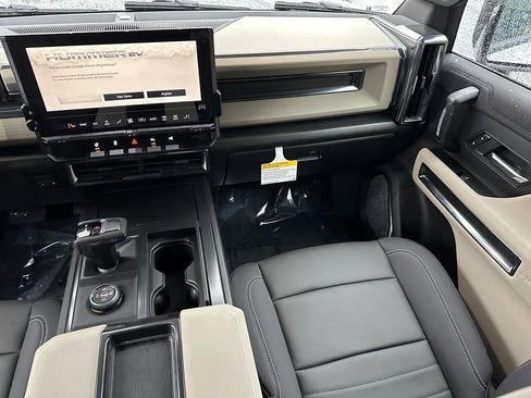 New 2026 GMC Hummer EV 4x4 Crew Cab image 18