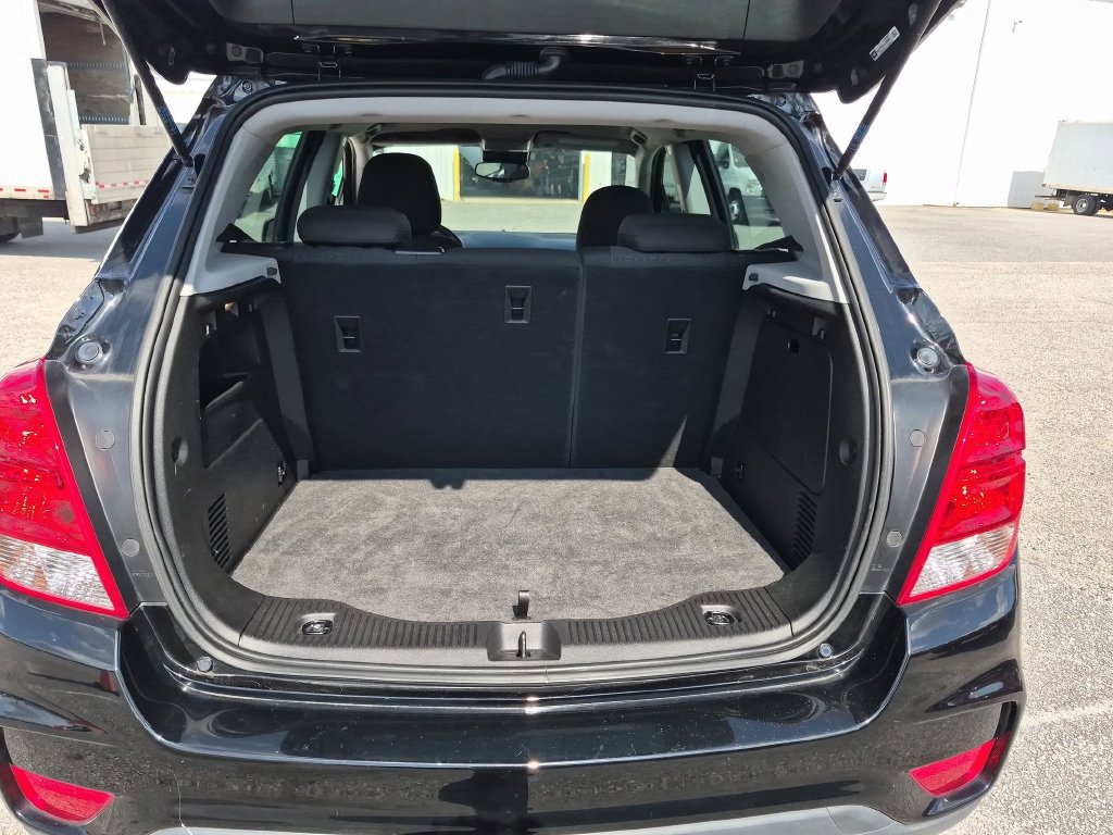 Used 2020 Chevrolet Trax LS FWD image 27