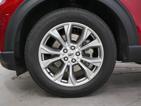 Used 2022 Ford Explorer XLT w/ Equipment Group 202A AWD/4WD image 29