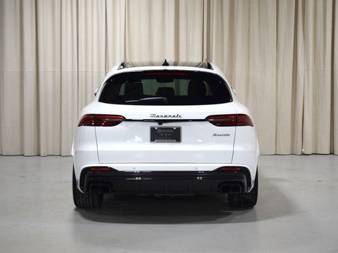 Used 2024 Maserati Grecale Trofeo image 12