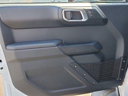 New 2025 Ford Bronco Badlands image 19