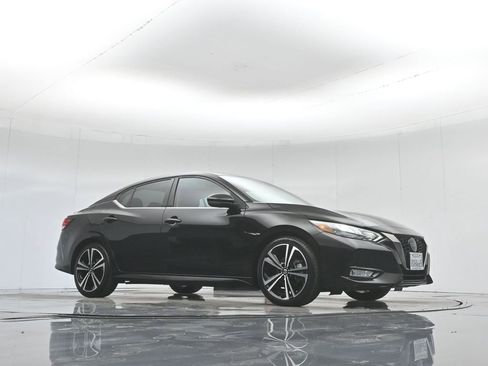 Used 2021 Nissan Sentra SR image 4