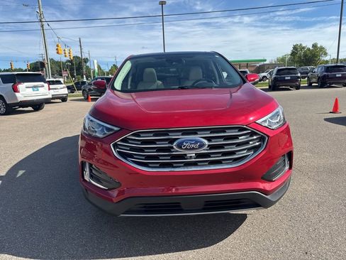 Used 2024 Ford Edge Titanium w/ Equipment Group 301A AWD/4WD image 8
