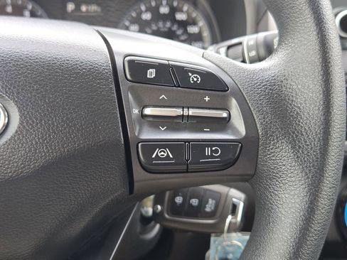Used 2022 Hyundai Kona SE FWD image 28