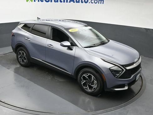 Used 2025 Kia Sportage LX AWD/4WD image 3