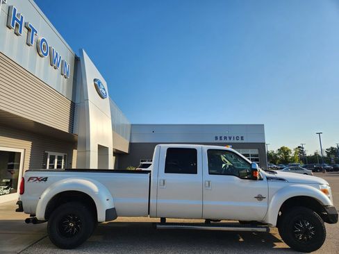 Used 2012 Ford F450 Lariat w/ Lariat Ultimate Pkg AWD/4WD image 3