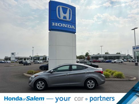 Used 2014 Hyundai Elantra Limited w/ Option Group 03 FWD image 3
