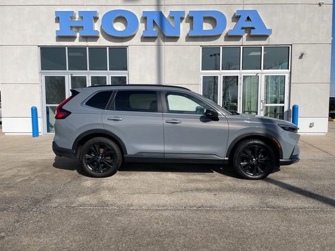 Used 2023 Honda CR-V Sport Touring image 4