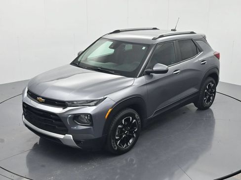 Used 2021 Chevrolet TrailBlazer LT w/ Convenience Package FWD image 28