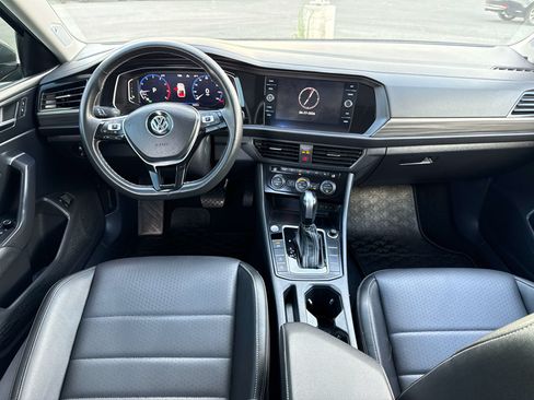 Used 2021 Volkswagen Jetta SEL FWD image 16