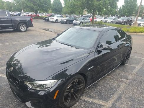 Used 2017 BMW M4 Coupe RWD image 2