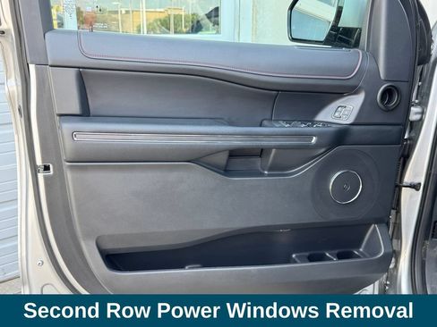 Used 2023 Ford Expedition Limited AWD/4WD image 16