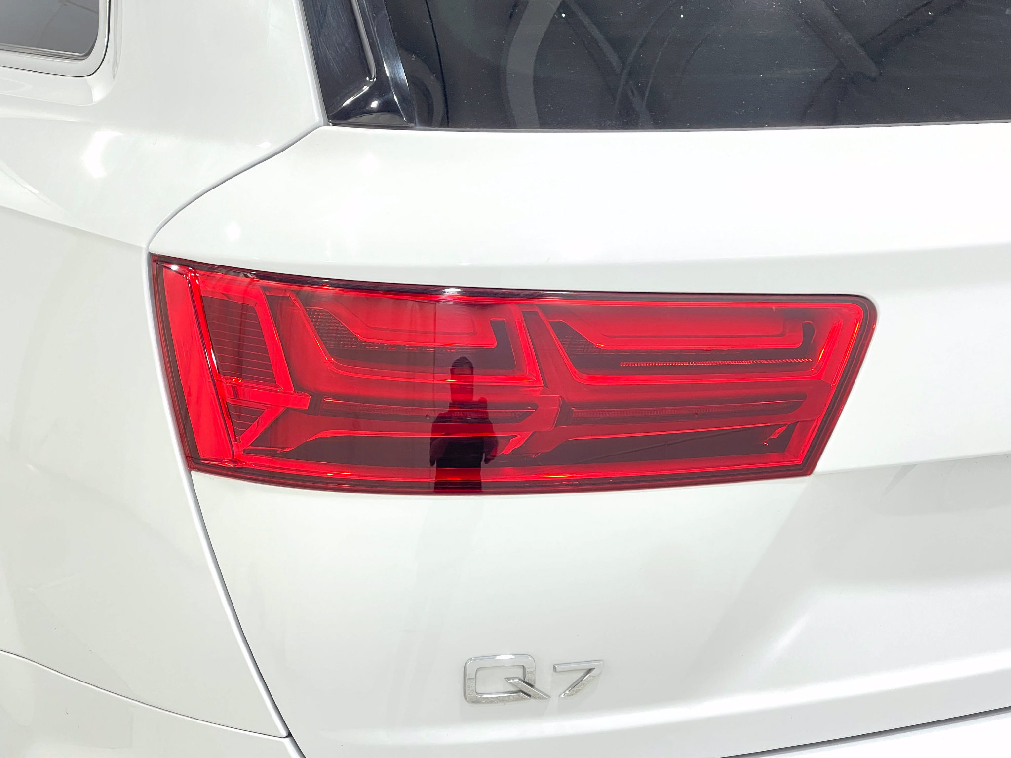 Used 2018 Audi Q7 3.0T Prestige w/ Prestige Package AWD/4WD image 36