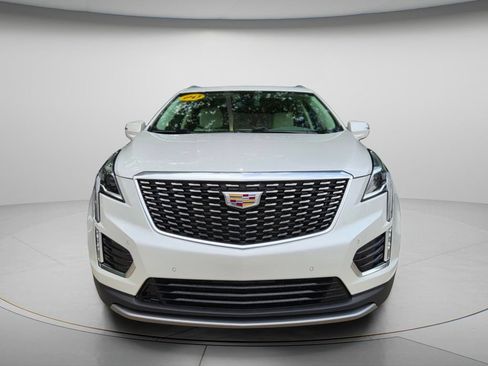 Used 2020 Cadillac XT5 Premium Luxury w/ LPO, Floor Liner Package FWD image 3