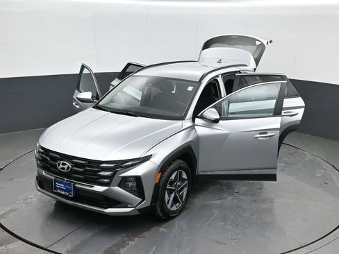 Certified 2025 Hyundai Tucson SEL image 30