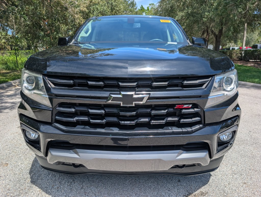 Used 2021 Chevrolet Colorado Z71 w/ Z71 Midnight Edition RWD image 2