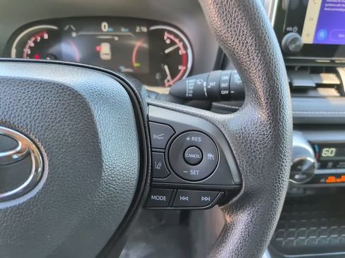 Certified 2025 Toyota RAV4 XLE AWD/4WD image 17