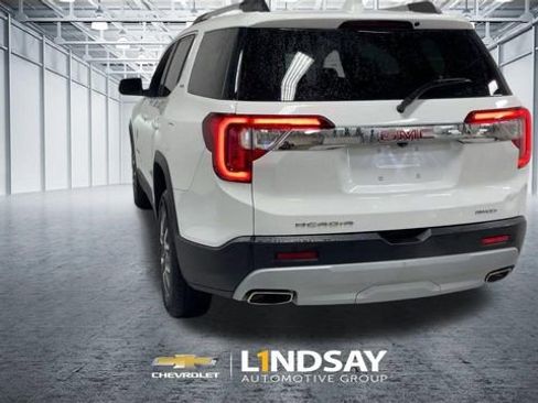 Used 2023 GMC Acadia SLE w/ Driver Convenience Package image 8
