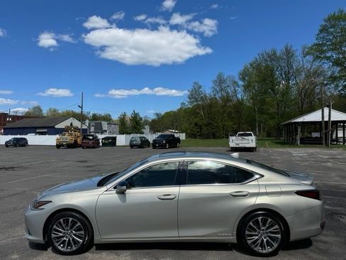 Used 2019 Lexus ES 300h w/ Premium Package FWD image 8