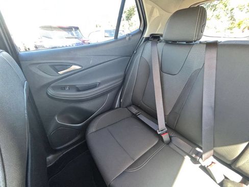 Used 2025 Buick Encore GX Preferred AWD/4WD image 35