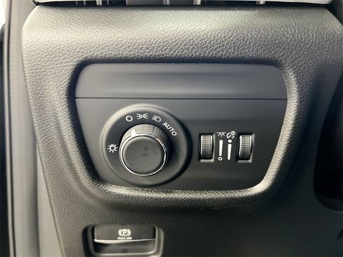 New 2025 Jeep Grand Cherokee L Laredo w/ Luxury Tech Group I image 15