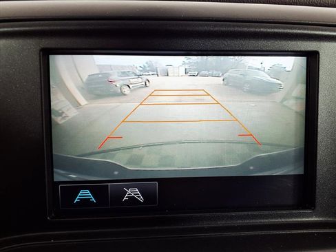 Used 2018 Chevrolet Silverado 1500 Custom w/ Custom Value Package image 15