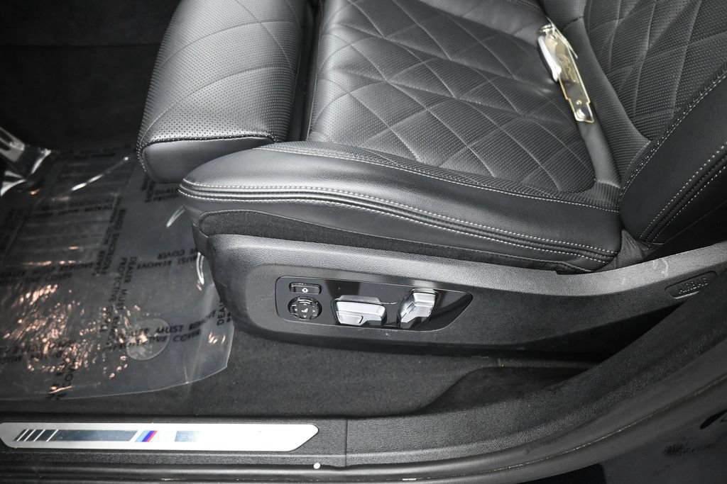 Used 2025 BMW X6 xDrive40i AWD/4WD image 18