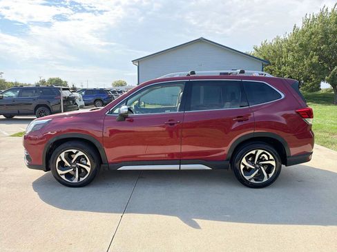 Used 2022 Subaru Forester Touring w/ Popular Package #2 AWD/4WD image 3