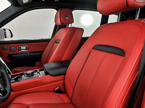 Used 2021 Rolls-Royce Cullinan AWD/4WD image 20
