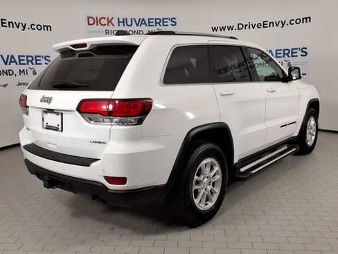 Used 2020 Jeep Grand Cherokee Laredo AWD/4WD image 4