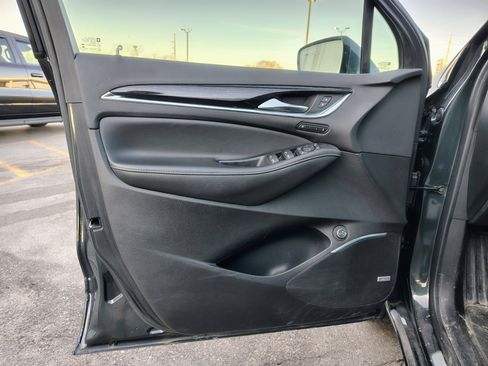 Used 2021 Buick Enclave Avenir w/ Avenir Technology Package image 10