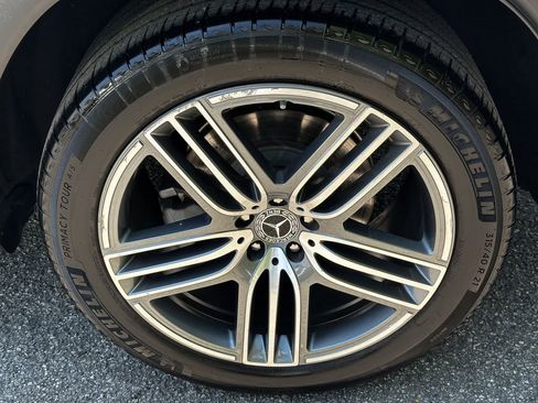Certified 2025 Mercedes-Benz GLS 450 4MATIC image 24