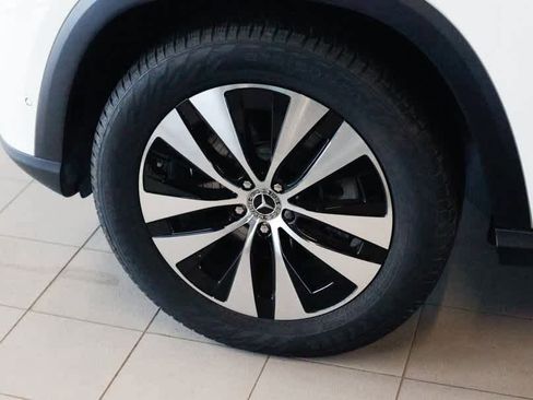 Used 2024 Mercedes-Benz GLE 350 4MATIC w/ Driver Assistance Package image 15