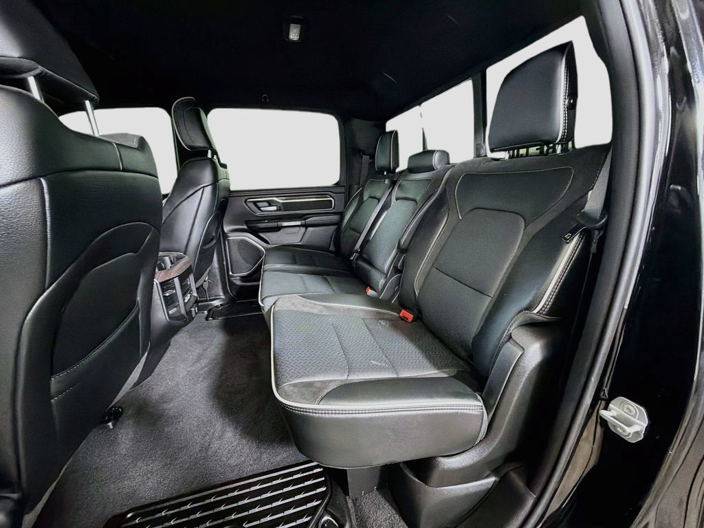 Used 2025 RAM 1500 Laramie w/ Sport Appearance Package AWD/4WD image 26