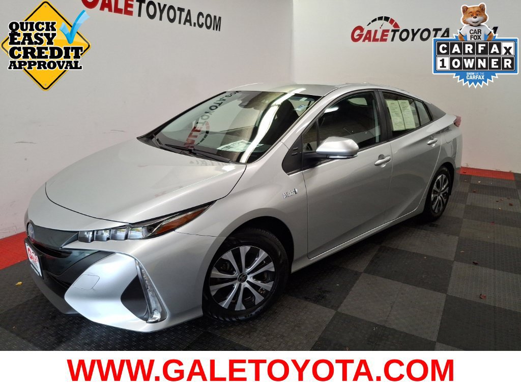 Used 2022 Toyota Prius Prime LE FWD image 1