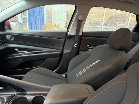 Used 2023 Hyundai Elantra SEL w/ Convenience Package FWD image 20
