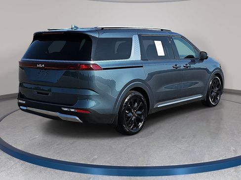 Used 2024 Kia Carnival SX FWD image 5