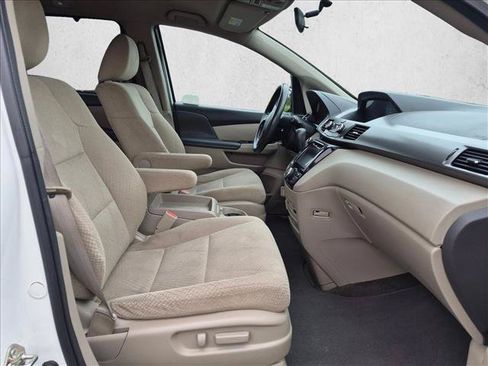 Used 2016 Honda Odyssey SE image 19