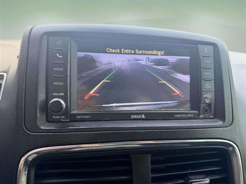 Used 2019 Dodge Grand Caravan SXT image 29