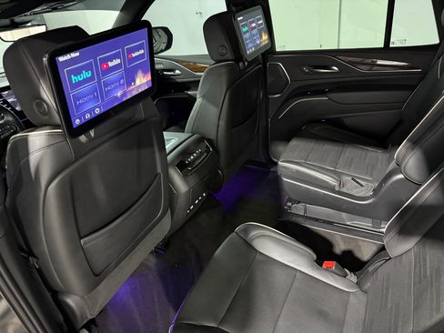 Certified 2023 Cadillac Escalade Premium Luxury image 41