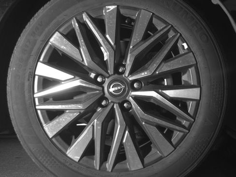 Used 2025 Nissan Altima 2.5 SV image 13