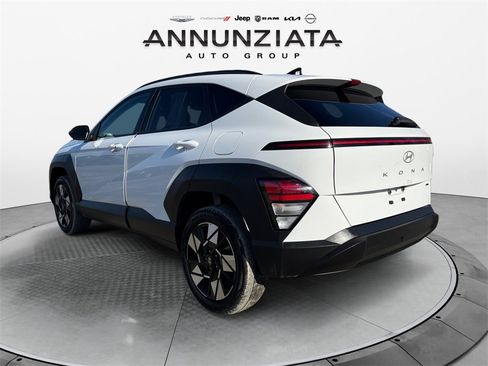 Used 2025 Hyundai Kona SEL image 3