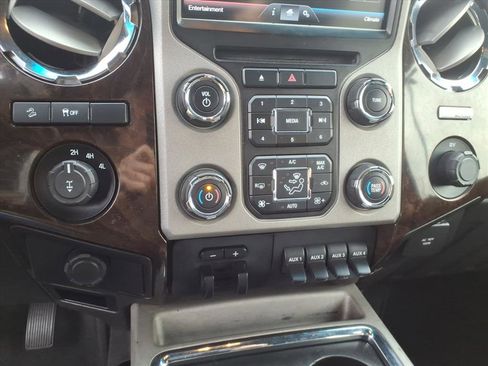Used 2014 Ford F250 Platinum w/ FX4 Off-Road Package image 20