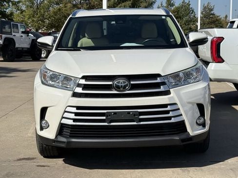 Used 2017 Toyota Highlander XLE FWD image 8