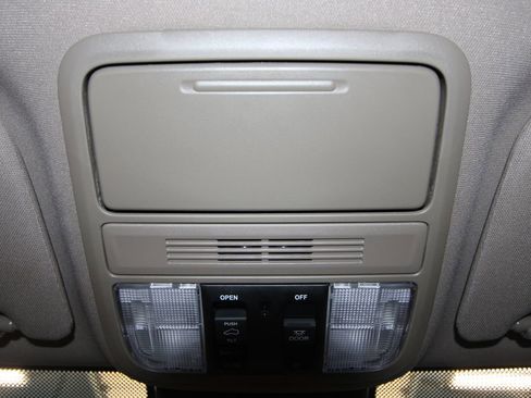 Used 2024 Honda Odyssey EX-L image 24