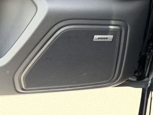 Used 2025 Porsche Macan Turbo image 18