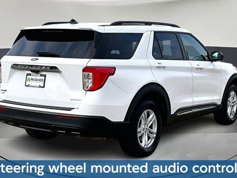 Used 2023 Ford Explorer XLT image 7
